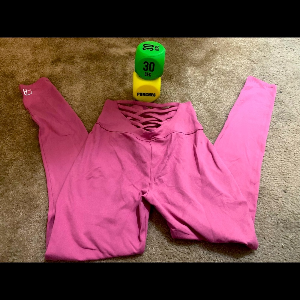 Bombshell sportswear sexy back